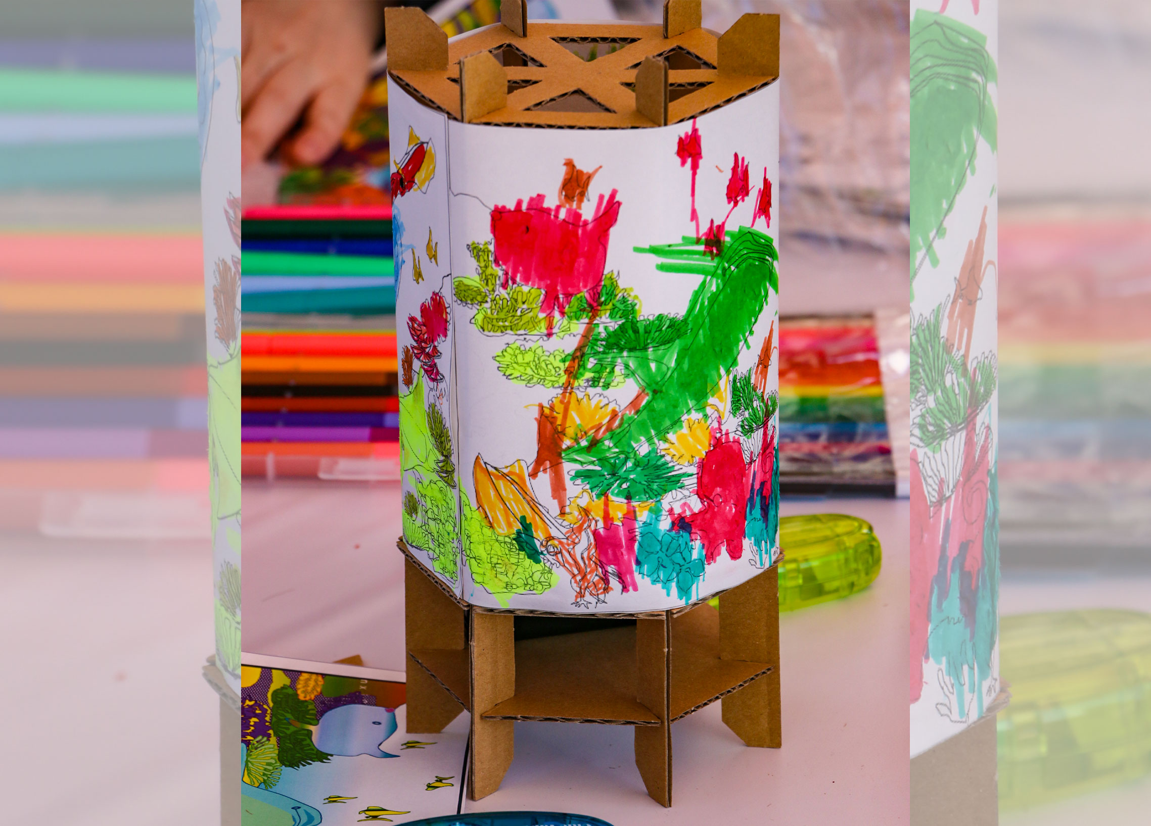 色鮮やかで、明かりを付けたらすっごくキレイそうタニッ。